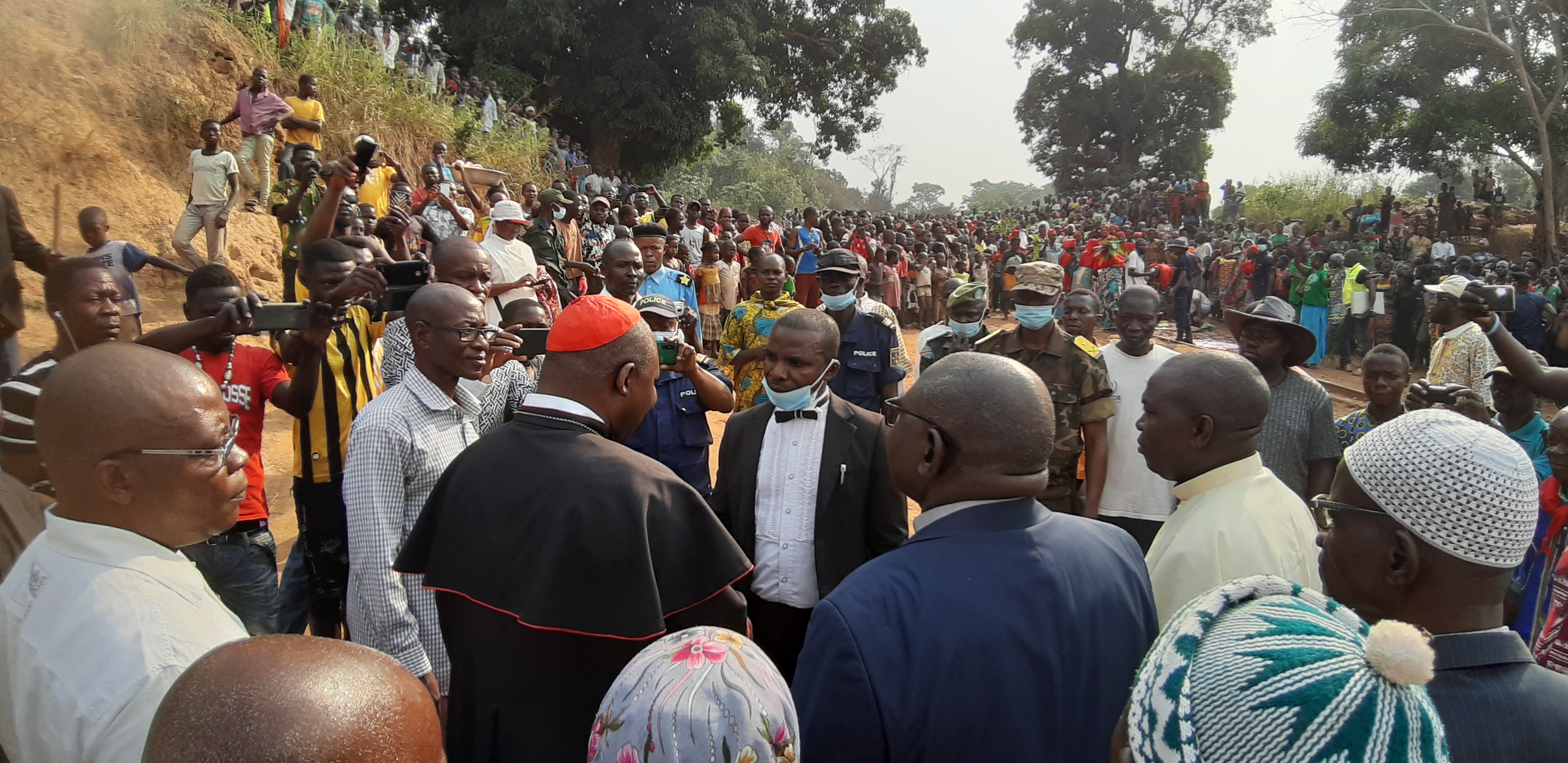 Reverend Nicolas Guerekoyame-Gbangou, Cardinal Dieudonné Nzapalainga and Imam Abdoulaye Ouasselogue meet with a crowd in Central African Republic