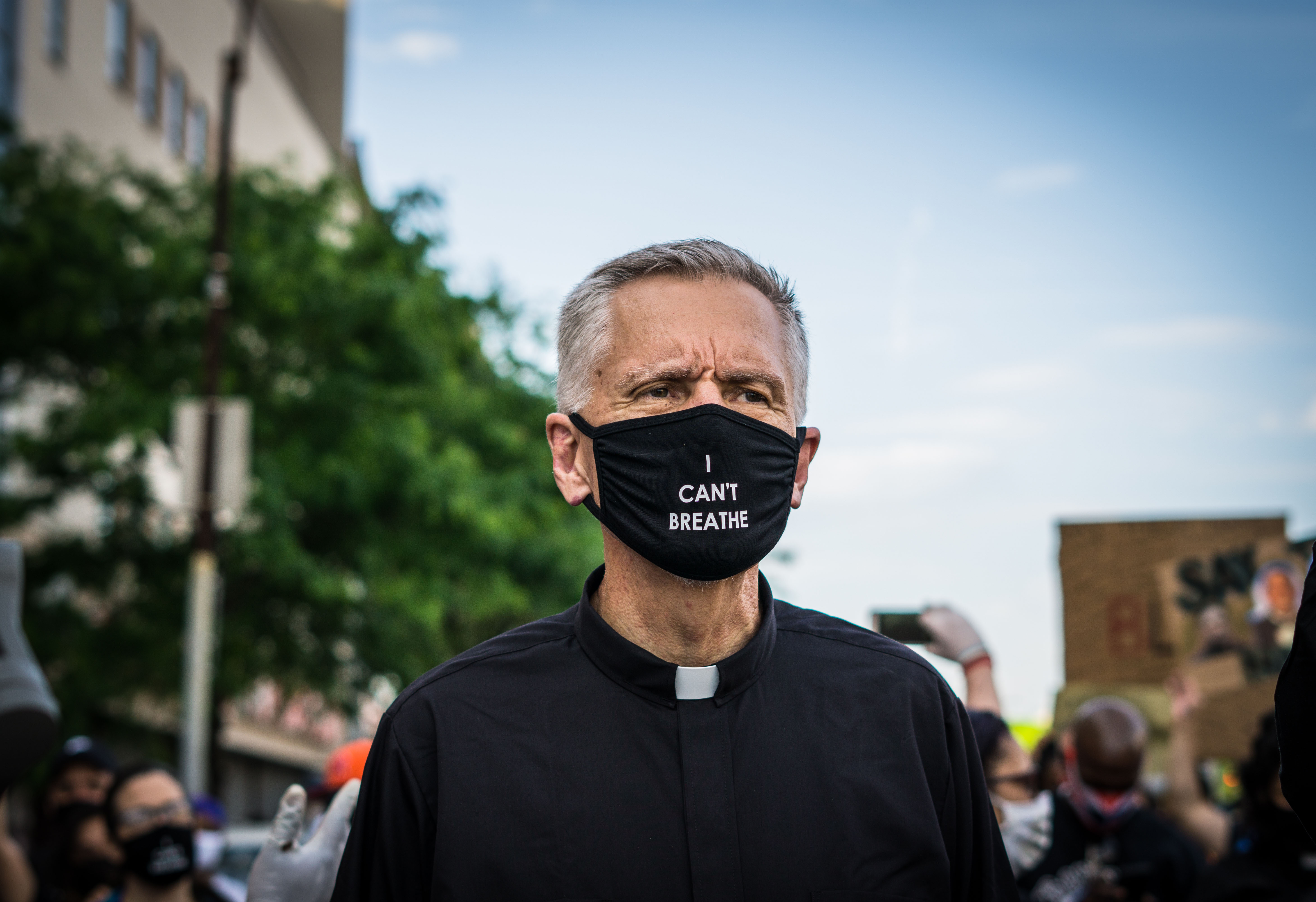 Glaubensgemeinschaften treten gemeinsam gegen ethnische Diskriminierung und Ungleichheit auf